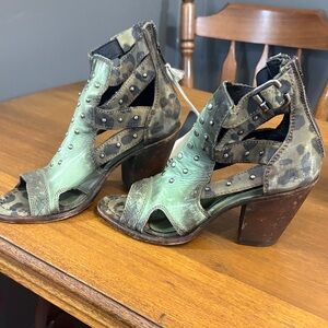 LIBERTY Black Green and Brown Studded Heels